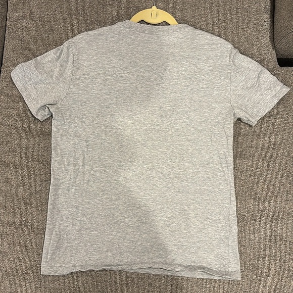 graphic shirt - Picture 4 of 4